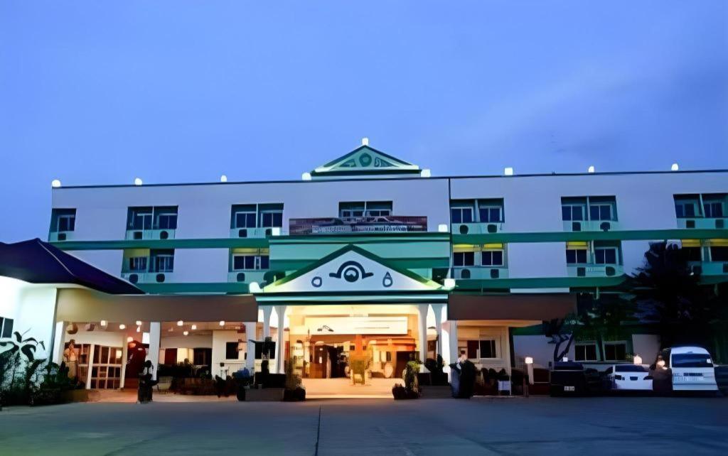 Sakol Grand Palace Hotel Sakon Nakhon Luaran gambar